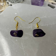 Load image into Gallery viewer, Purple color treated Howlite
